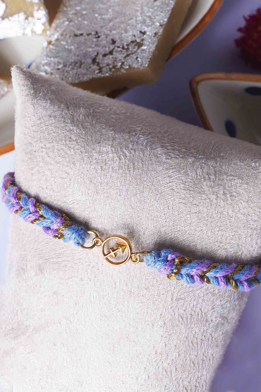 'Rise' rakhi